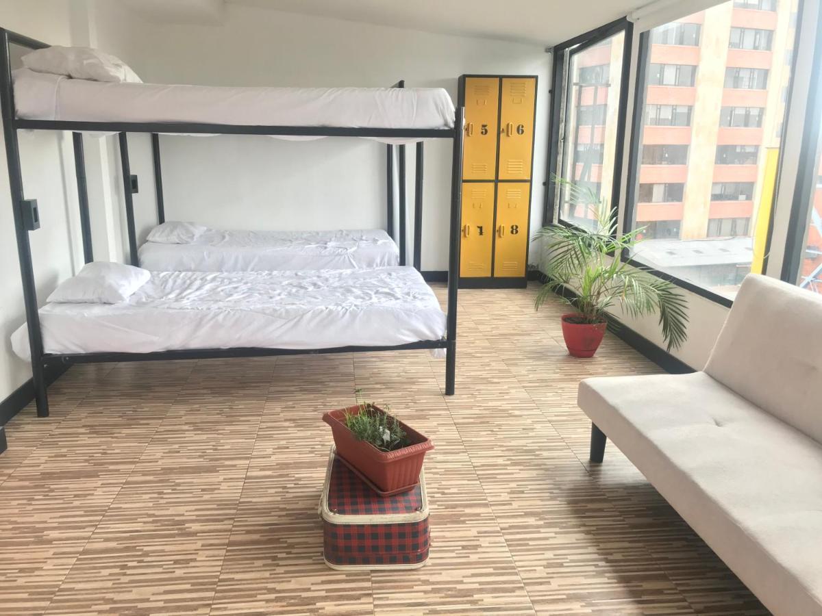 Hostal - Hotel - Apartaestudios Amoblados CHAPINERO LAS MANDARINAS - COWORKING Bogotá Eksteriør billede