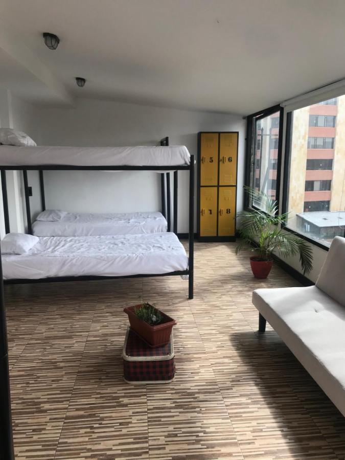 Hostal - Hotel - Apartaestudios Amoblados CHAPINERO LAS MANDARINAS - COWORKING Bogotá Eksteriør billede